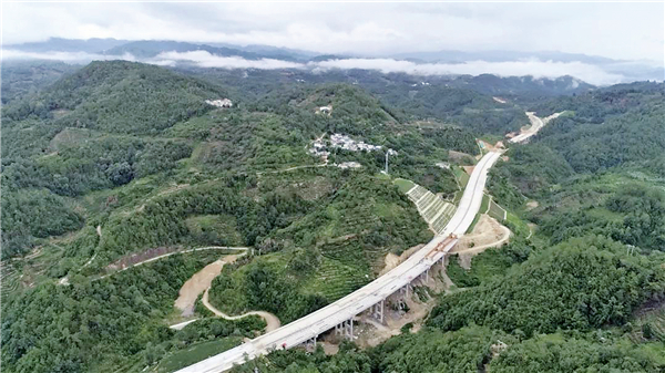 筑梦滇西——写在云南昌保高速公路分段建成之际